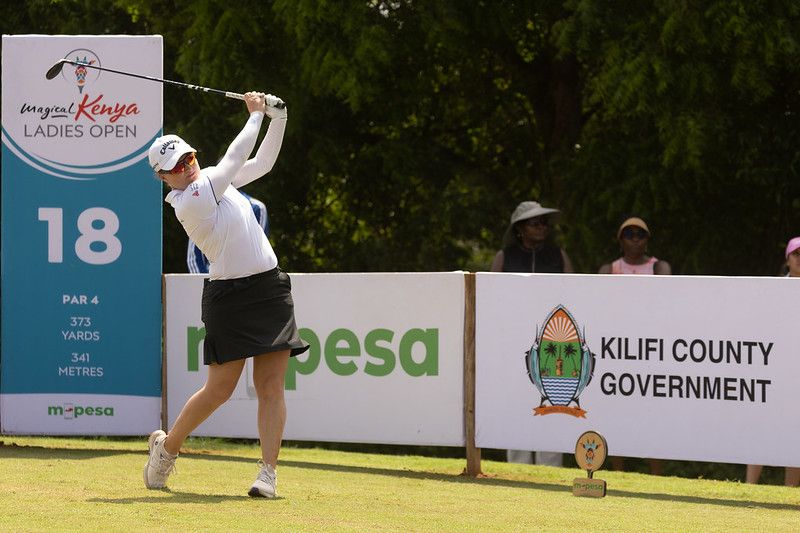 Manon De Roey op podium van Kenya Ladies Open Blog