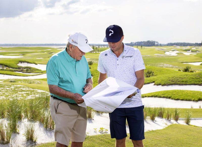 Jack Nicklaus en Justin Thomas slaan de handen in elkaar - Blog