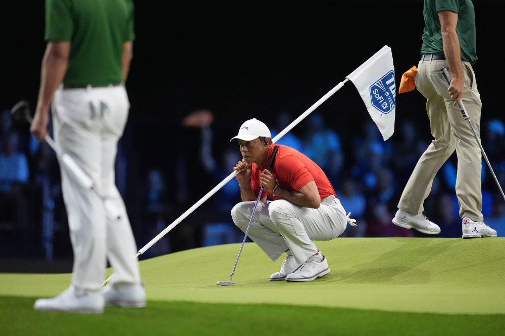 Tiger Woods skipt TGL-wedstrijd